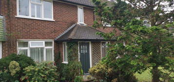 4 bed maisonette to rent