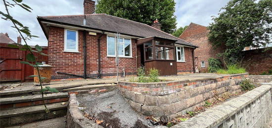 Bungalow to rent in Park Drive, Ilkeston, Derbyshire DE7