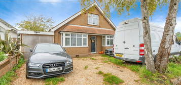 Property for sale in Aigburth Avenue, Bognor Regis PO21