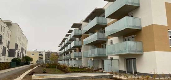 ERSTBEZUG - frei finanzierte Mietwohnung mit Balkon und Küche in sonniger Lage in Graz, Strassgang