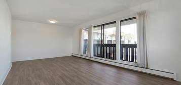 908 Market St #107, Victoria, BC V8T 4X1