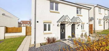 2 bed semi-detached house for sale