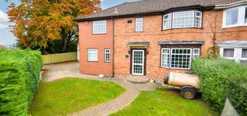 4 bed semi-detached house for sale