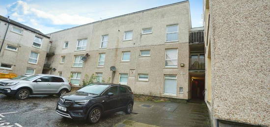 2 bedroom ground floor flat for sale