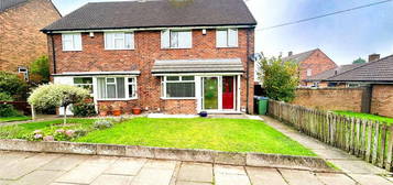 3 bedroom semi-detached house for sale