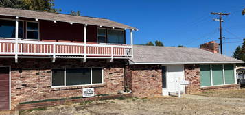 700 South St, Yreka, CA 96097