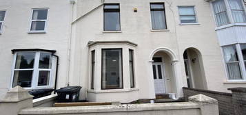 6 bedroom terraced house