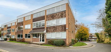 Flat to rent in Kingston Court, Lichfield Road, Four Oaks B74