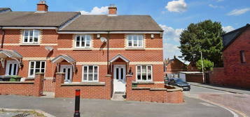 2 bed semi-detached house for sale