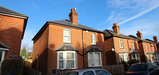 2 bed semi-detached house to rent