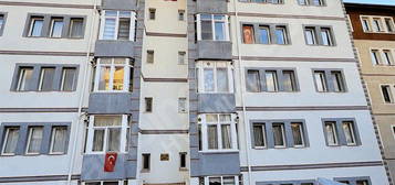 HAKAN YANIK EMLAKTAN 2000 EVLERMAH.4+1 SATILIK FUL YAPILI DAİRE