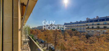 PARIS XVI, Appartement de 76 m², 2 pièces, avec vue sur la Tour Eiffel