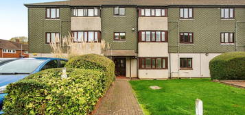 Flat for sale in Teviot Avenue, Aveley, South Ockendon RM15