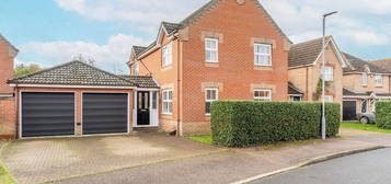 4 bed detached house for sale