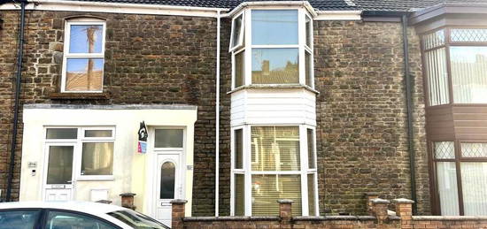 5 bedroom terraced house to rent