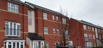 Flat to rent in Huxley Court, Stratford-Upon-Avon CV37