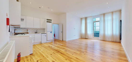 4 bed flat to rent