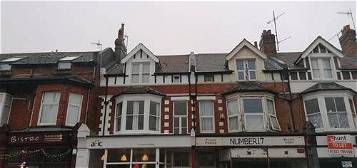 Flat to rent in Wickham Avenue, Bexhill-On-Sea TN39