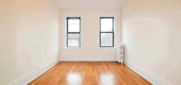 56-05 43rd Ave #2D, Woodside, NY 11377