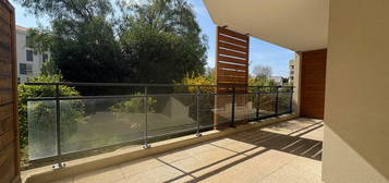 T2 avec Grande Terrasse + Parking Résidence avec Piscine