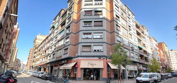 Piso en venta en calle de la Reina Fabiola