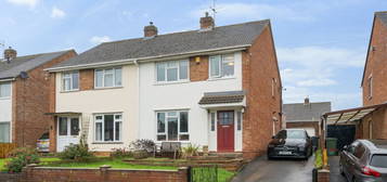 3 bed semi-detached house for sale