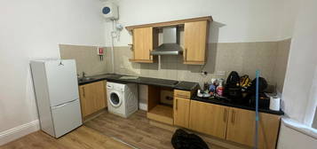 Studio to rent in Poplar Avenue, Edgbaston, Birmingham B17