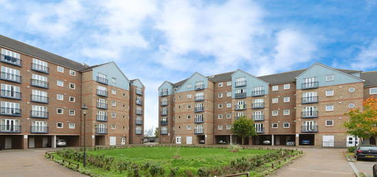 Flat for sale in Argent Court, Argent Street, Grays, Essex RM17