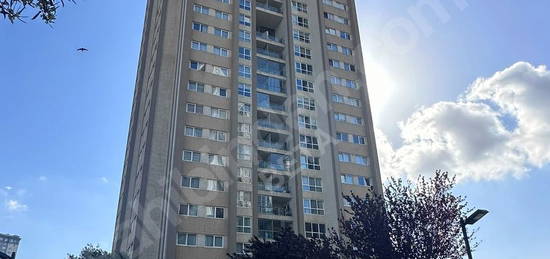 ATAŞEHİR AĞAOĞLU MY TOWERLAND''DA SATILIK 3+1 C TİPİ DAİRE