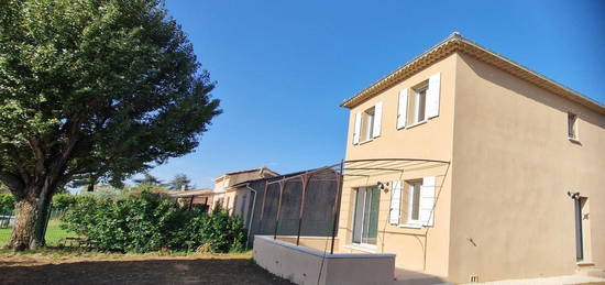 Maison 2 étages  à louer, 4 pièces, 80 m², Jardin