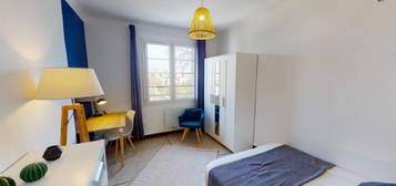 Chambre de service meublée  à louer, 4 pièces, 4 chambres, – m²