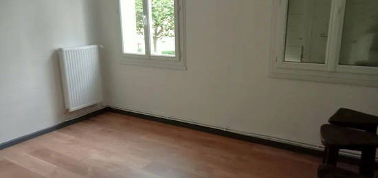 Appartement  à louer, 2 pièces, 1 chambre, 39 m²