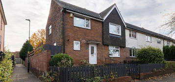 3 bed semi-detached house to rent