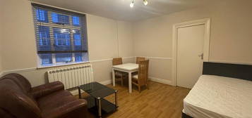 Flat to rent in Regent House, North Street, Brighton BN1