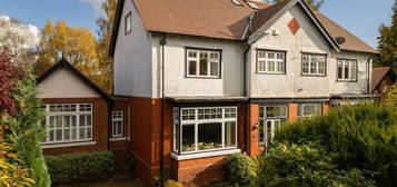 5 bedroom semi-detached house for sale