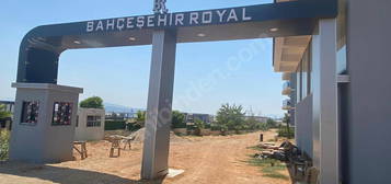 Bahçeşehir Royal Havuzlu Lüx Site İçi 2+1 117m2 Satılık Ara Kat