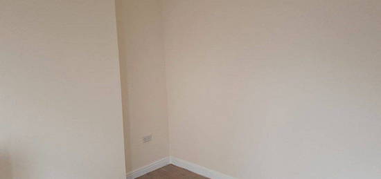 3 bed terraced house to rent