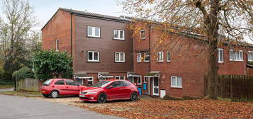 Property to rent in Myrtleside Close, Northwood HA6