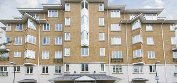 3 bedroom flat for sale