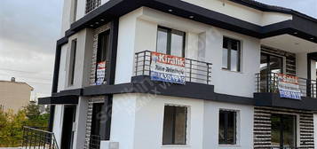 İncek Tekyapı LÖSANTE Yakını Kiralık 2+1 Daire