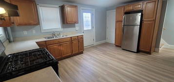 237 Colburn St Unit 237, Dedham, MA 02026