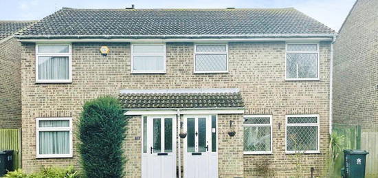 3 bedroom semi-detached house to rent