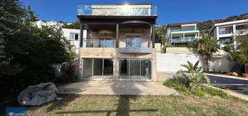 Bodrum Gndoanda Satlk Mtemilatl Tripleks Villa