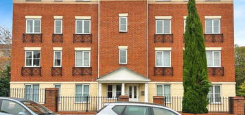 Flat to rent in Elbow Street, Cradley Heath B64