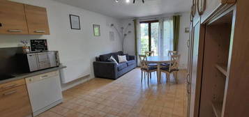 Studio meublé  à louer, 1 pièce, 35 m², Balcon