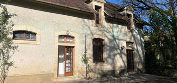 Maison  à louer, 5 pièces, 3 chambres, 97 m²