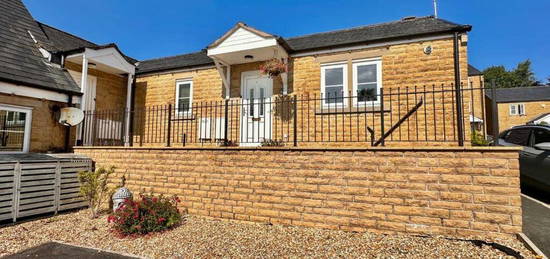 2 bedroom semi-detached bungalow for sale