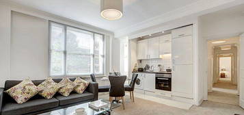 Flat to rent in Hill Street, Mayfair W1J