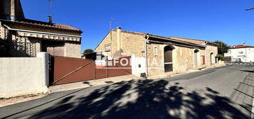 2 maisons, un garage, jardin, une cours et un hangar de 112m2