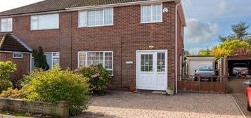 3 bedroom semi-detached house for sale